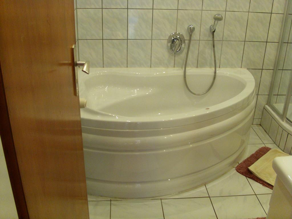 Ferienwohnung Mörlenbach Екстериор снимка